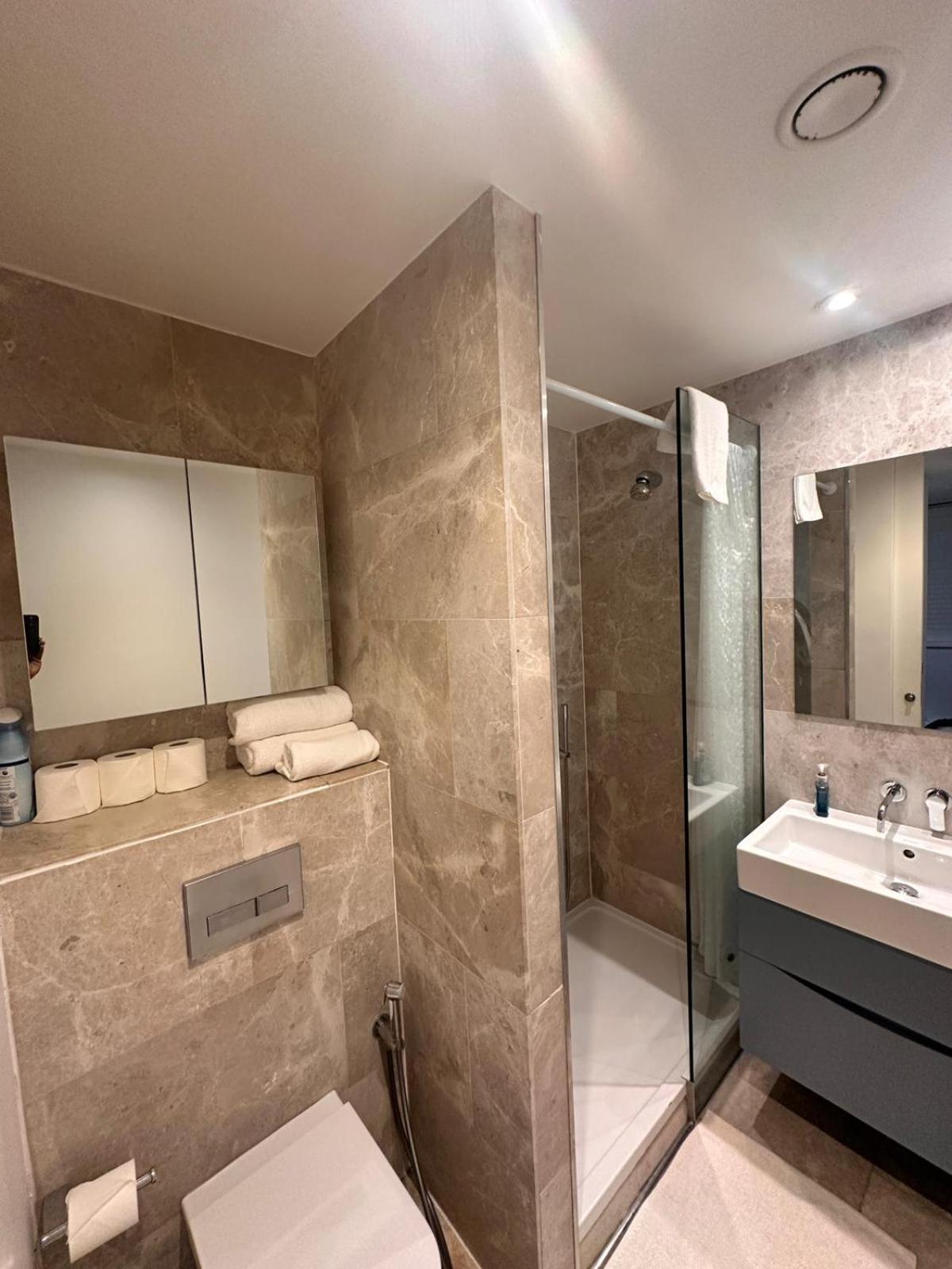 Spacious Central London Flat - 2Bhk Londres Exterior foto